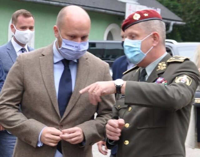 Riaditeľ vojenskej nemocnice Vladimír Lengvarský sa stal ministrom zdravotníctva