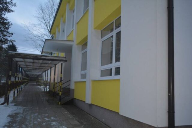 Pre chrípku zatvorili školy