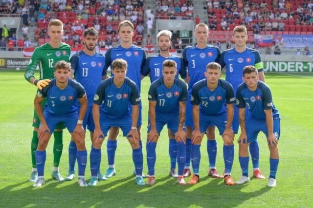 Futbaloví mladíci si, aj s J. Lukom, otvorili dvere na majstrovstvá sveta