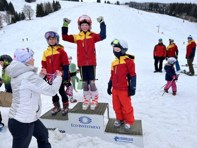 Medzi bránkami domáca zjazdárska mlaď