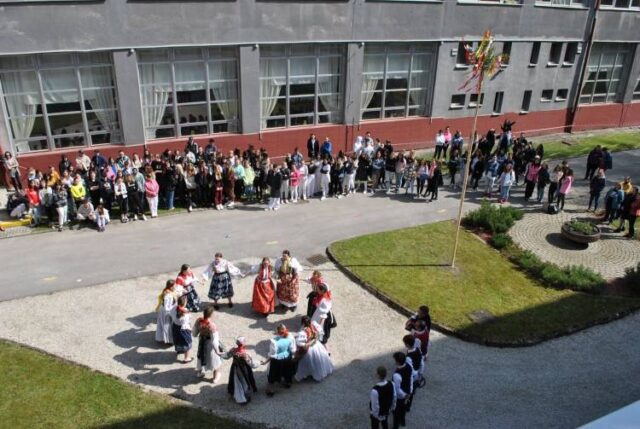 Staviame máje na dolnom Liptove