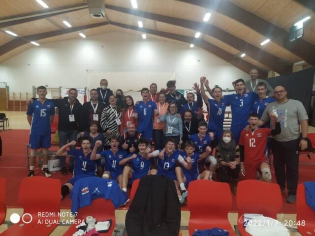 Korunované úsilie F. Makónyiho