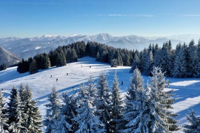 Poslanci jednohlasne schválili vstup mesta do lyžiarskeho strediska na Malinom Brde