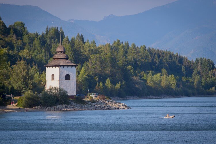 Liptovská Mara a múzeum Havránok