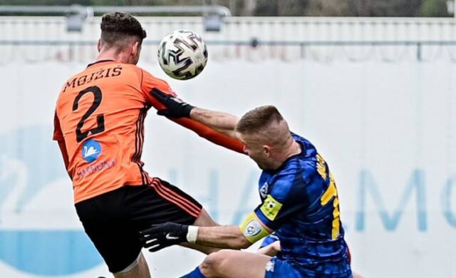 A. Mojžiš si do zmluvy pridal ďalší rok