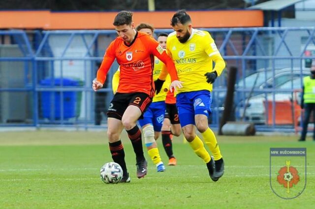 Zadný stehenný sval vyuatoval A. Mojžiša