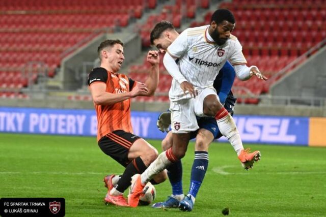 Keď si divák prestávku na hráčovi ani nevšimne