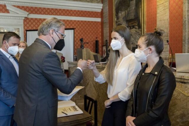 Basketbalové šampiónky na radnici