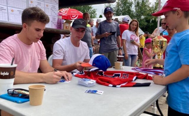 Druhý draftovaný hokejista obliekal aj ružomberský dres