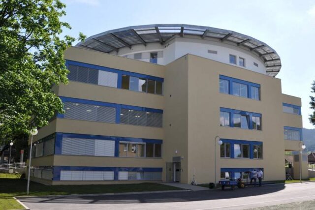 Ústrednú vojenskú nemocnicu v Ružomberku bude viesť naďalej R. Rusnák