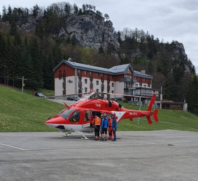 Cyklista spadol na Malinom Brde, na pomoc mu letel vrtuľník