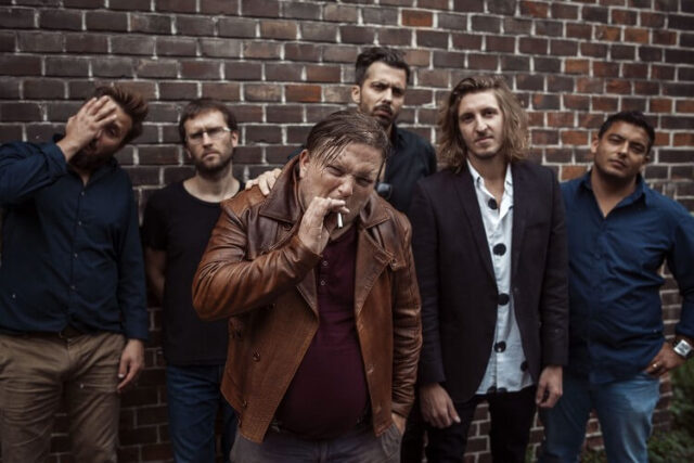 PARA, RYTMUS, GLADIÁTOR, HEĽENINE OČI, HUDBA Z MARSU, PLEXO & MUGIS, THE CARMINES