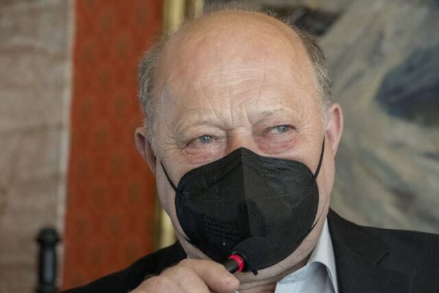 Dlhoročný šéf školstva na ružomberskej radnici J. Pažítka sa lúčil