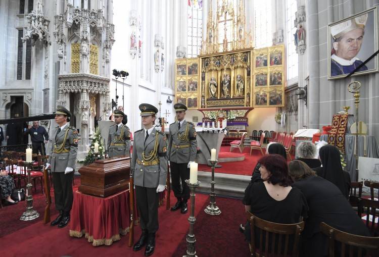 VIDEO: Posledná rozlúčka s veľkým človekom - kardinálom Tomkom