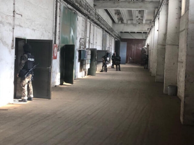 Policajti preverujú nelegálnu prácu a drogovú trestnú činnosť