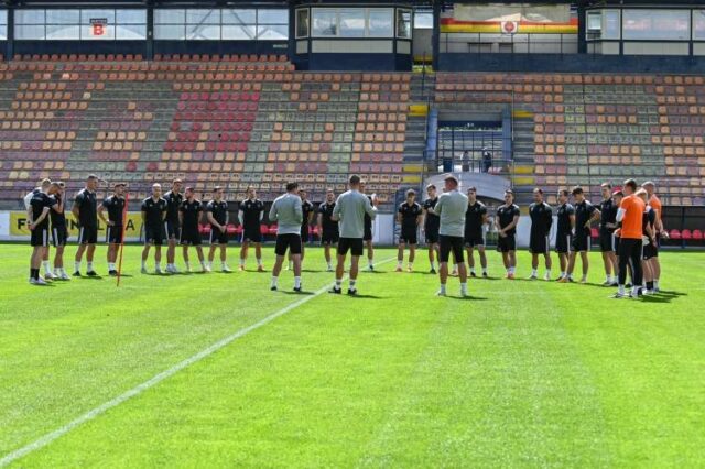 Prvý týždeň futbalisti majú za sebou