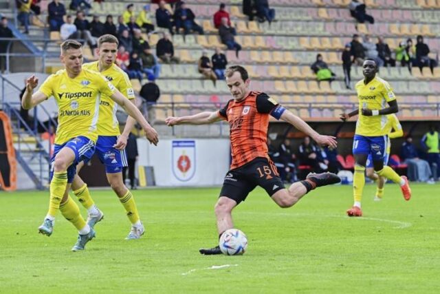 Ruža sa so svojimi priaznivcami rozlúčila víťazstvom nad Michalovcami - 2:0