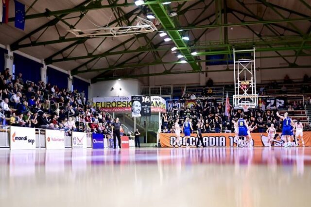 V ženskej extralige: Ružomberok - Piešťany 59:79