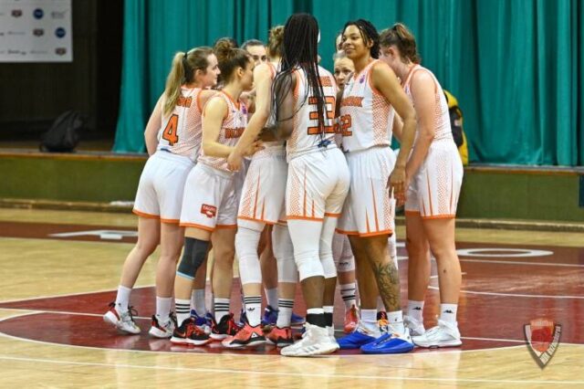 Finálová séria Niké extraligy sa presúva do Piešťan