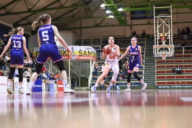 V play-off pod ženskými košmi: Ružomberok - Poprad 83:59