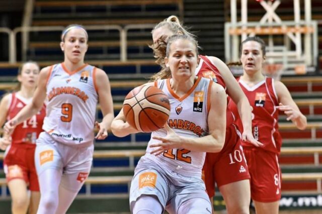 Pod extraligovými košmi: Ružomberok - UMB Banská Bystrica 92:44