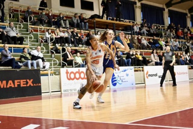 Pod ženskými košmi: Ružomberok - Young Angels 78:62