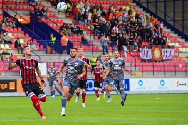 M. Regáli sa znovu strelecky chytá