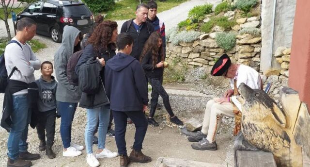 Remeselníci prezentovali tradičné remeslá vo Vlkolínci