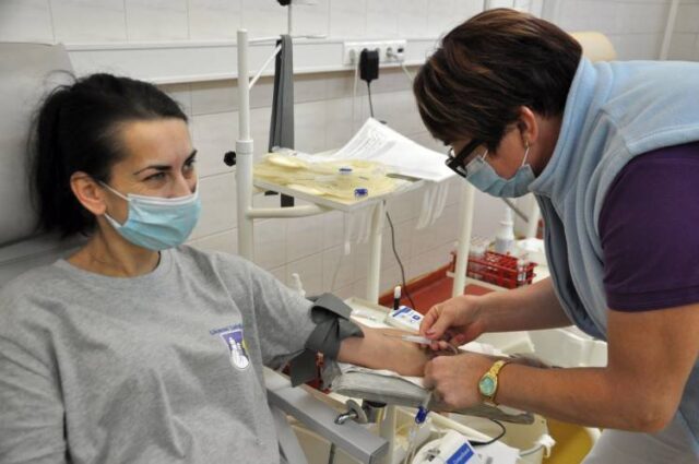 Členovia OZ Ružomberčan, zamestnanci papierní a iní darcovia opäť pomáhali