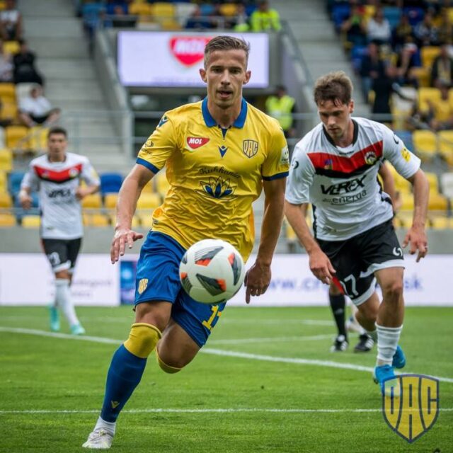 Ruža už aj s Martinom Rymarenkom