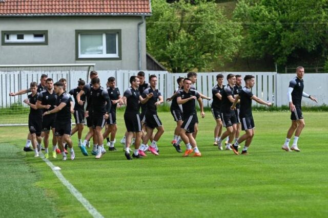 Novic v kabíne Ruže A. Selecký