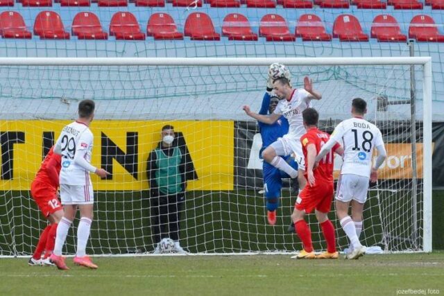 O prehre Ružomberka so Sereďou s J. Hasprom