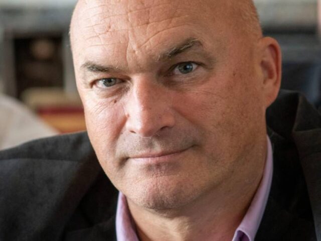 Spoznal Tibet, Nepál, Kambodžu, či Namíbiu, ale bezkonkurenčne jeho srdcovkou je rodné mesto