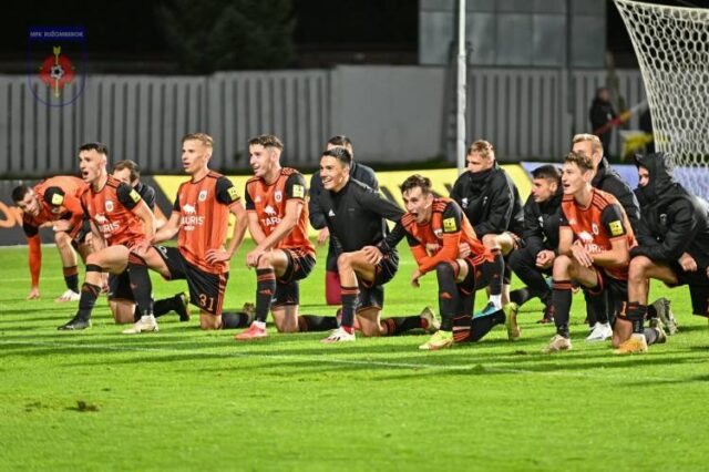 Belasí na kolenách, Krajčírik so štvrtou nulou