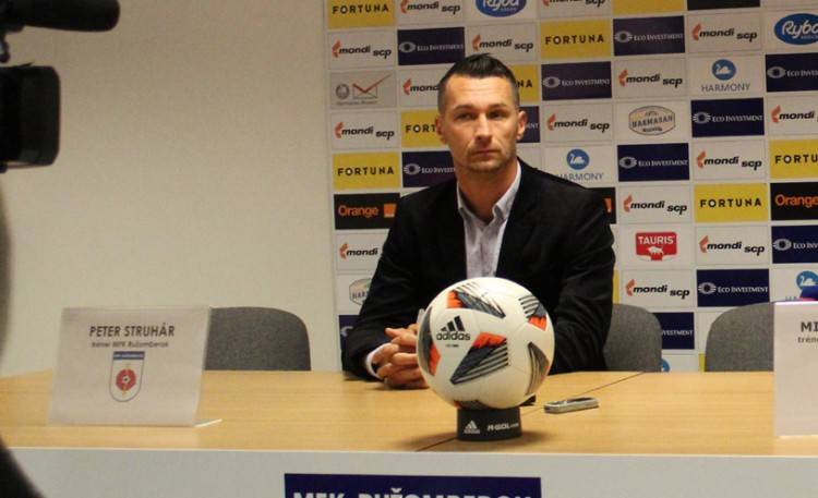 V nedeľu úplná bodka za jeseňou: Ružomberok - Zlaté Moravce