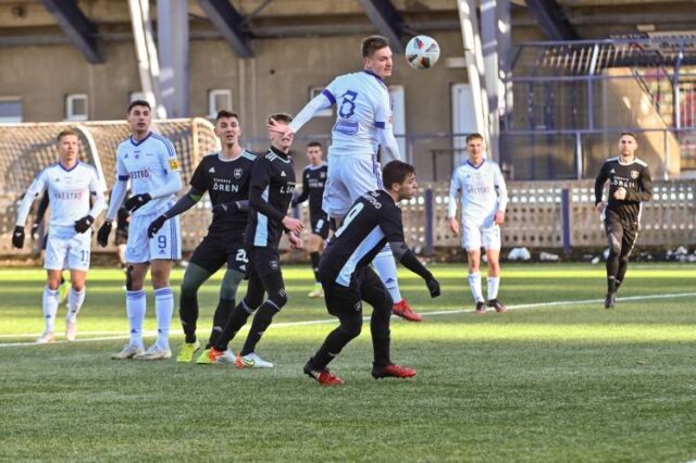 Ešte dva zápasy so 45 minútovou porciou pre každého doma a potom odlet do Turecka