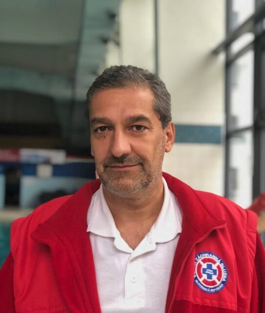 Od vysokej pece skočil do vody