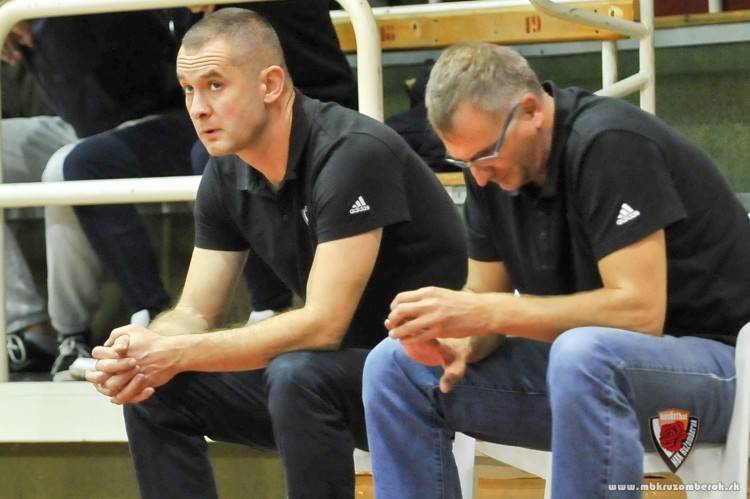 Skončí na sedmičke misia hlavného kouča žabiek?