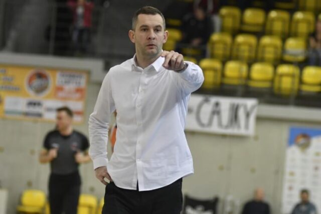 Slovenské basketbalistky povedie Juraj Suja