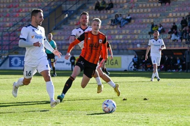 Po menšom gólovom pôste ViOn načal T. Bobček