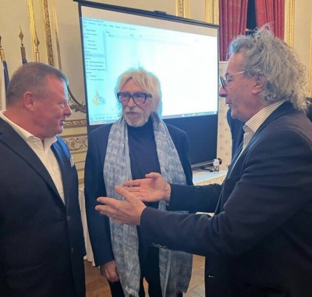 Vtipný a dojemný, takto hodnotí Vianočný príbeh herec Pierre Richard