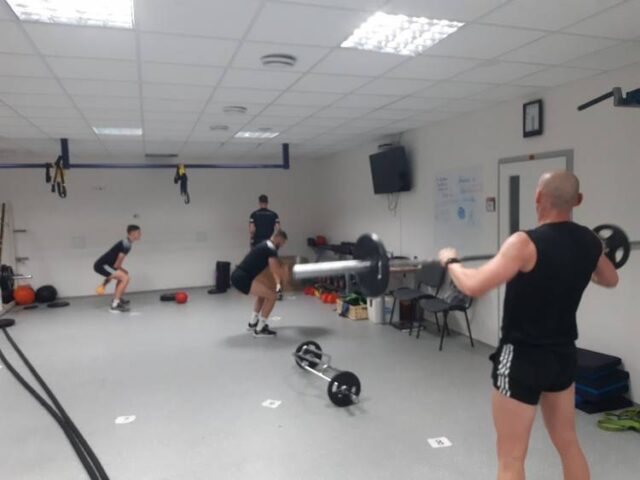 Skupinka futbalistov sa so Starým rokom lúčila aj  (bez nariadenia) na štadióne