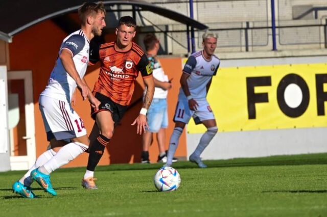 A. Tučného čaká duel proti svojim