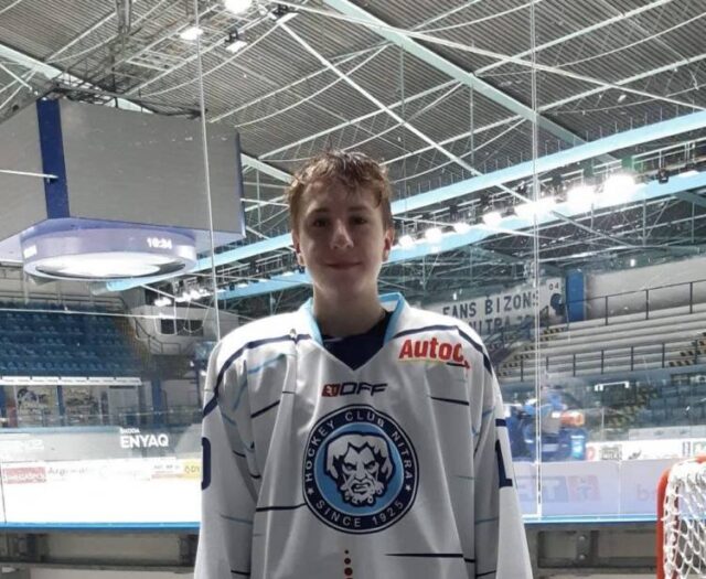 Mladý hokejový obranca D. Turoň je vicemajstrom s HK Nitra