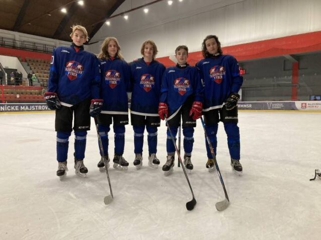 Žiacka hokejová zmena na ružomberskom zimáku