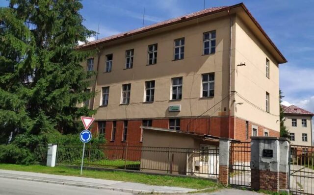 Bývalá pôrodnica pustne viac ako 12 rokov