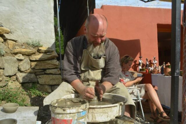 Víkendy s remeselníkmi vo Vlkolínci