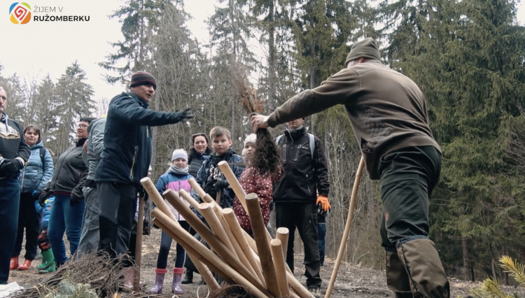 VIDEO: Takto si Ružomberčania zveľadujú les