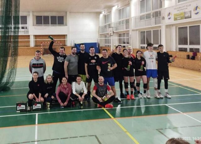 Pietna volejbalová spomienka aj so staršími generáciami