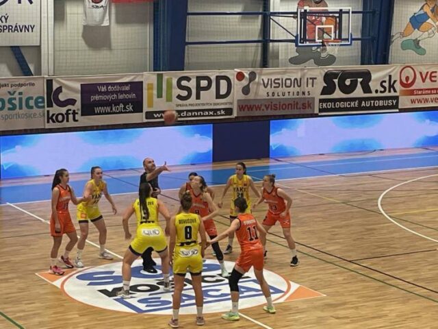 Niké extraliga basketbalistiek: Young Angels Košice - Ružomberok 51:68